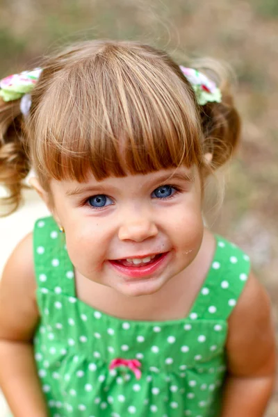 Caucasian smiling little girl — Stock Photo, Image