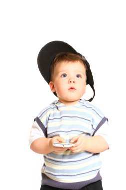 beyaz zemin üzerinde hareket eden telefon ile küçük çocuk