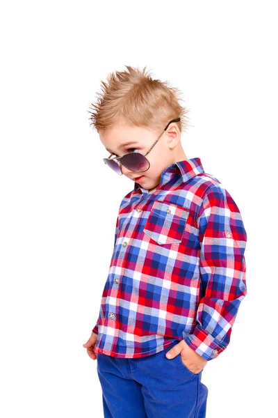 Cooler kleiner Junge auf weißem Hintergrund — Stockfoto