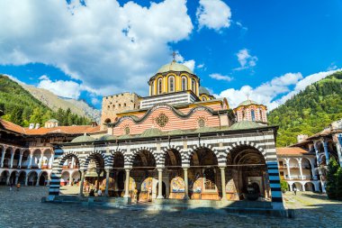 Rila manastırı, Bulgaristan 'da ünlü bir manastır.