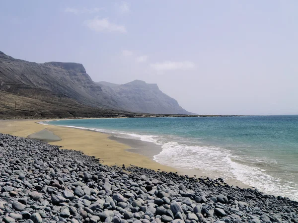 Famara klippor och graciosa island, lanzarote, Kanarieöarna, Spanien — Stockfoto