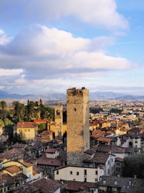 Bergamo, city hall tower, Lombardiya, İtalya'dan görünüm