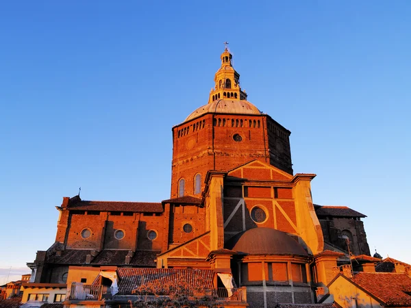 Catedral de Broletto em Pavia, Lombardia, Italia — Fotografia de Stock