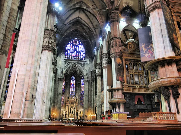 Catedral de Milán - interior, Lombardía, Italia —  Fotos de Stock