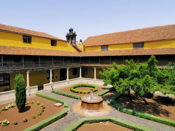 Casa Colonial Yard, San Cristóbal de la Laguna, Tenerife — Foto de Stock