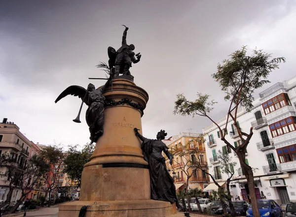 Vara de rey monument i staden ibiza, Balearerna — Stockfoto
