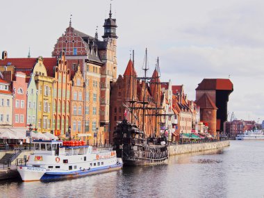 Polonya'daki Gdansk cityscape ve moltawa Nehri