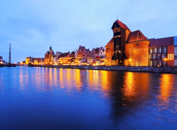 Antiguo puerto grúa en Gdansk, Polonia — Foto de Stock