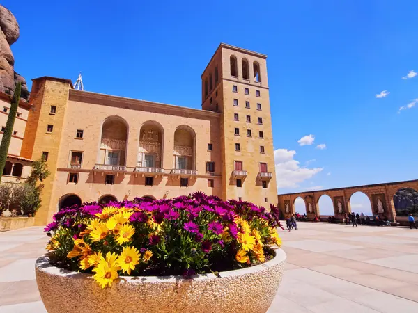 Mosteiro em Montserrat, Espanha — Fotografia de Stock