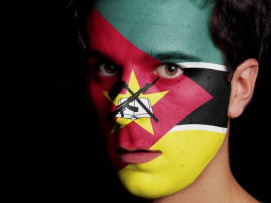 Mozambik Cumhuriyeti bayrağı