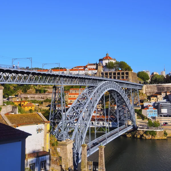 Bron i porto — Stockfoto