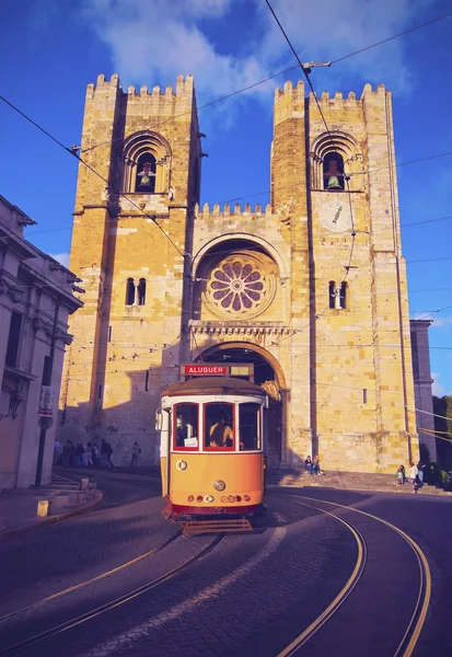 Vieux tramway à Lisbonne — Photo