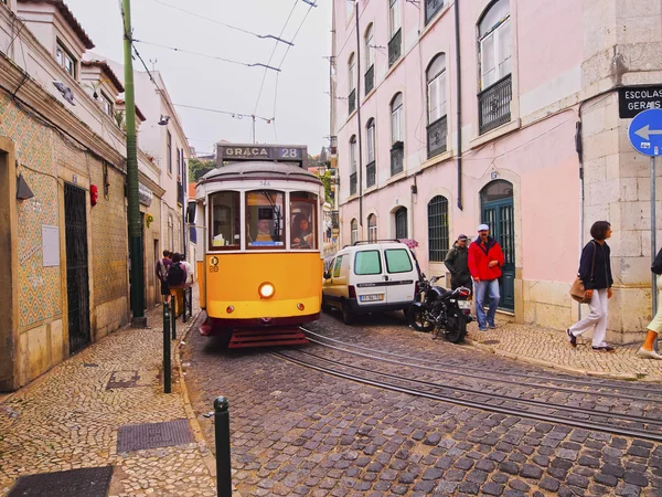 Staré tramvaje v Lisabonu — Stock fotografie