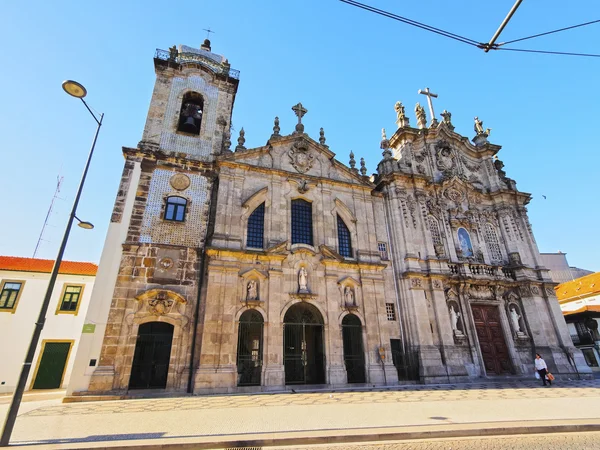 Carmelitas і carmo церков у регіоні porto — стокове фото