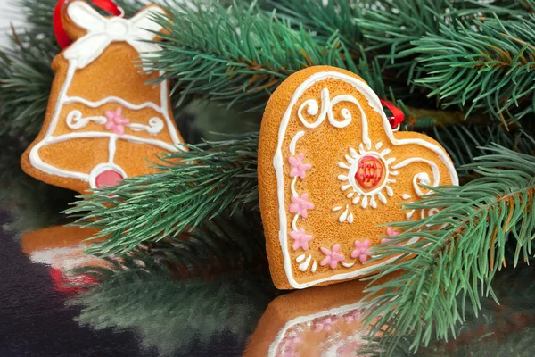 Decoración de Navidad con abeto sobre gris — Foto de Stock