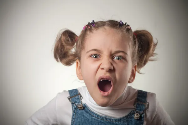 Niña gritando — Foto de Stock