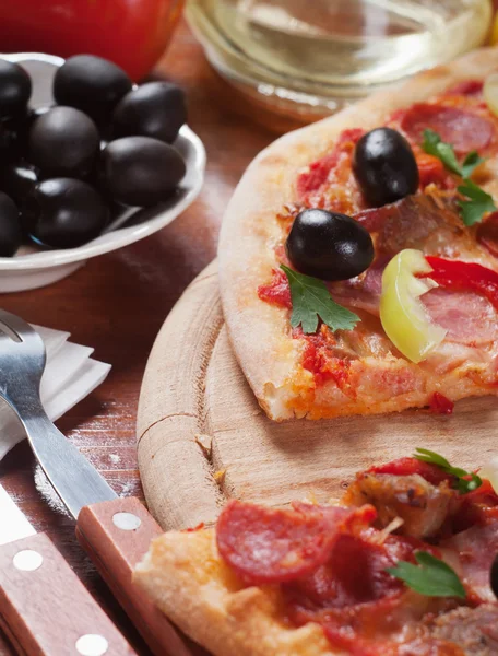 Pizza on the table — Stock Photo, Image