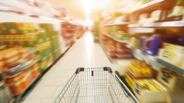 Bulanık Hareketli Süpermarket Arabası — Stok fotoğraf