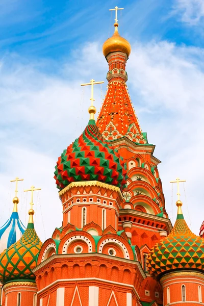 Cupolas de la Catedral de San Basilio en la Plaza Roja, Moscú, Rusia —  Fotos de Stock