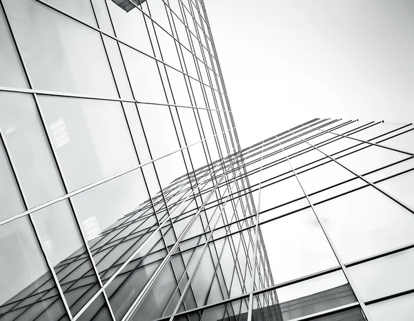 Edifício corporativo de alto crescimento de vidro azul — Fotografia de Stock