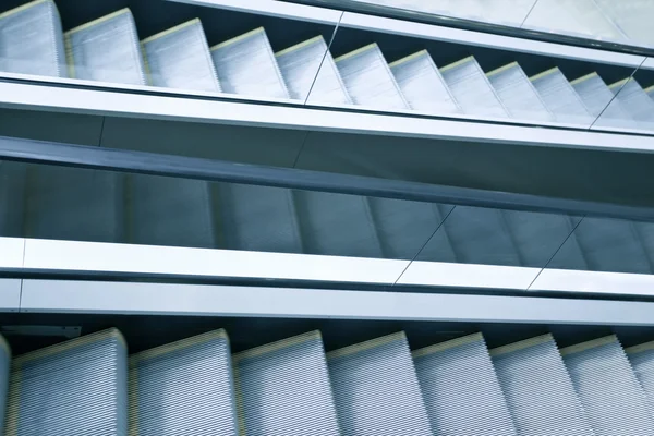 Escadas rolantes móveis — Fotografia de Stock