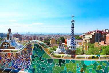 Barcelona, İspanya - 25 Temmuz: 25 Temmuz 2011 tarihinde ünlü park guell Barcelona, İspanya