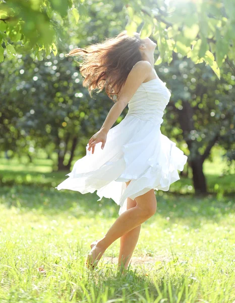 Young girl in white clothes — Stock Photo, Image