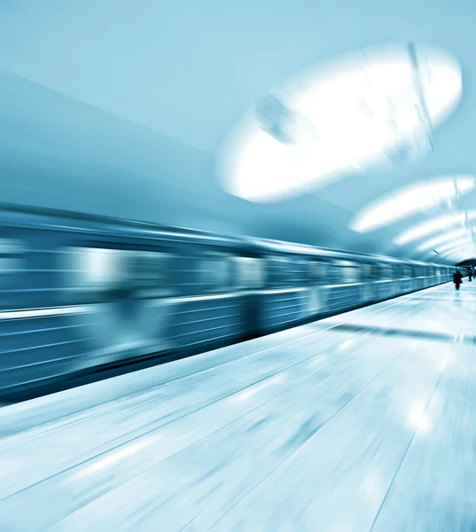 Blick auf moderne öffentliche Metrostationen — Stockfoto