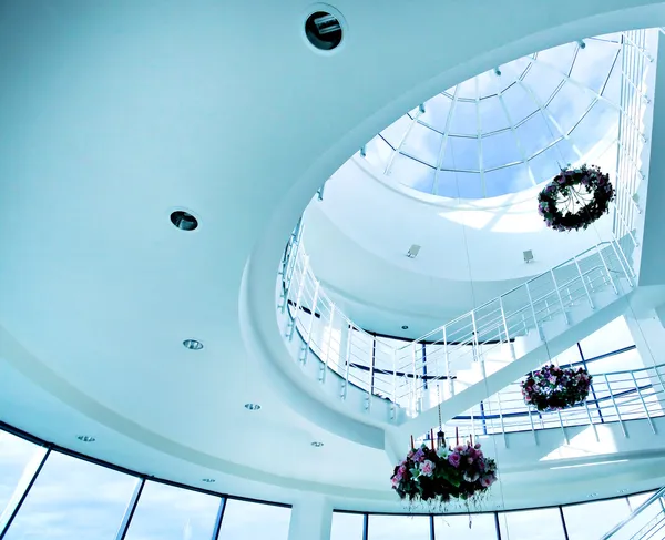 Architectural limpid round ceiling with stair — Stock Photo, Image