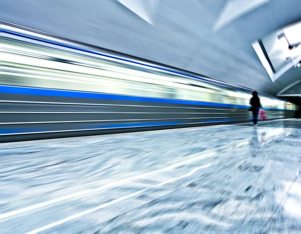 Perspectief brede hoekmening van moderne licht blauw verlicht en — Stockfoto