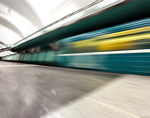 Perspectief brede hoekmening van moderne licht blauw verlicht en — Stockfoto