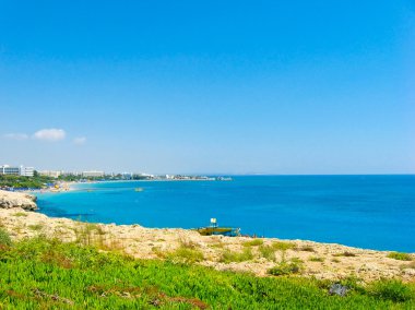 güzel Yalı mavi parlak gökyüzü güneşli günde bitti