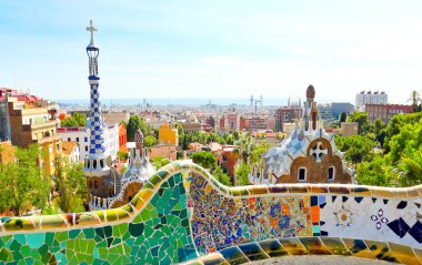 Barcelona, İspanya - 25 Temmuz: ünlü park guell üzerinde 25 Temmuz 20