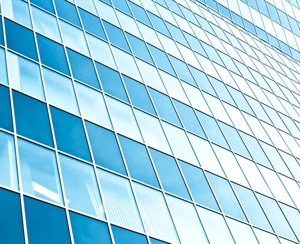 Pared de cristal transparente del edificio de oficinas —  Fotos de Stock