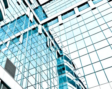 panoramik ve perspektif geniş açı çelik mavi arka plan cam yüksek artış binanın gökdelenler gece iş kavramı başarılı endüstriyel mimari, modern futuristik şehir görünümünü