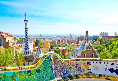Barcelona, İspanya - 25 Temmuz: ünlü park guell üzerinde 25 Temmuz 20