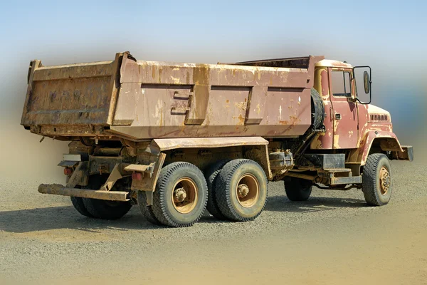 Oude vrachtwagen. — Stockfoto