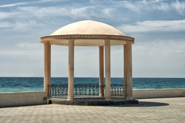 Pavillon am Meer. — Stockfoto