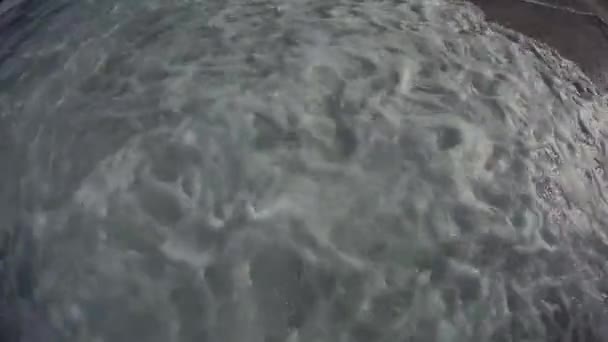 Havsvågor Rullar Över Sandstranden Kaspiska Havet Kazakstan Mangistau Regionen Juli — Stockvideo