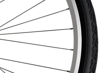 Ön bisiklet tekerleği. Yakın plan. Beyaz arkaplanda izole.