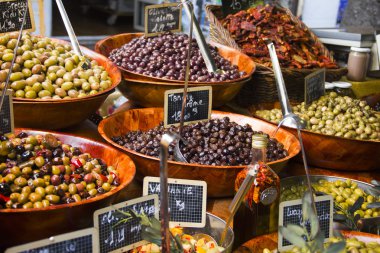 Zeytin sokak pazarında