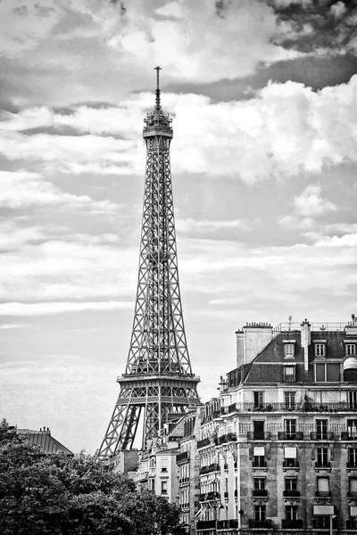 De Eiffeltoren in Parijs — Stockfoto