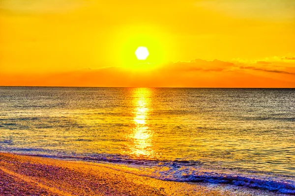 Beach and sun — Stock Photo, Image