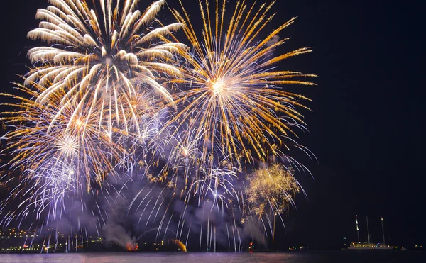Fireworks at the beach — Stock Photo, Image