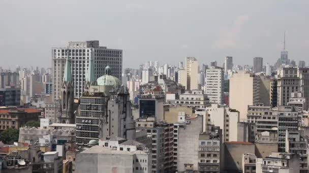 The big city of Sao Paulo and the famous Sé Cathedral, Brazil — Stock video