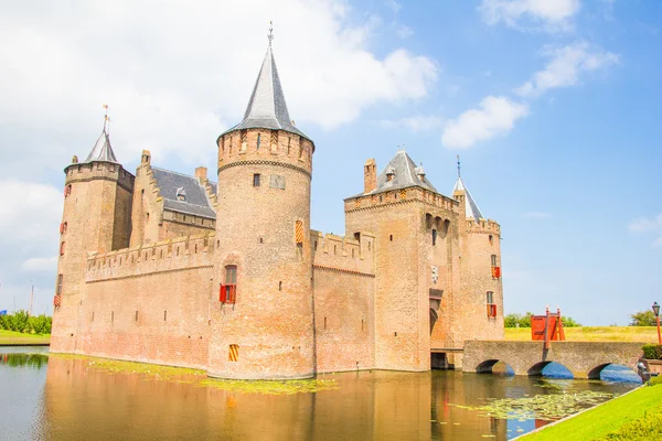 Středověký hrad, Muiderslot, Muiden, Nizozemí — Stock fotografie