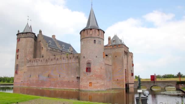 Muiderslot, Schloss in muiden, die Niederlande — Stockvideo