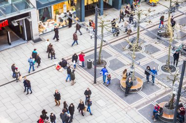 zeil frankfurt, Almanya sokak boyunca yürüyüş insanlar