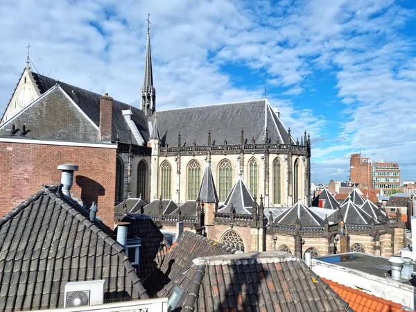 阿姆斯特丹和Nieuwe Kerk 新教堂 在大坝广场的空中景观 — 图库照片