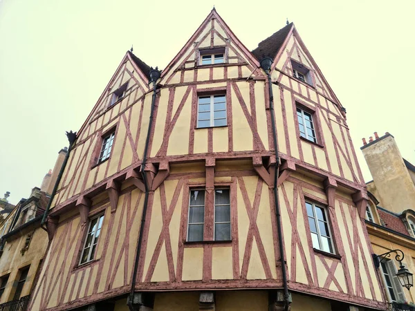 Старинные Полудеревянные Дома Дижоне Франция — стоковое фото